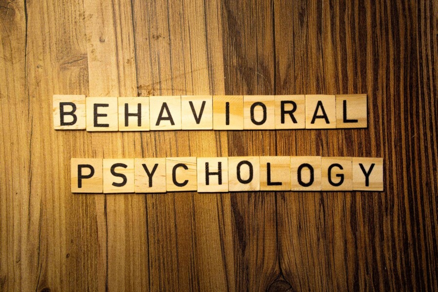 Czym zajmuje się psychologia osobowości i jak wpływa na nasze życie?